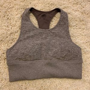 Alo yoga sports bra in gravel heather